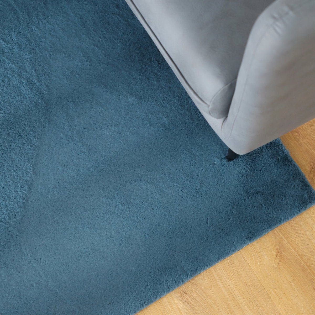 Soft Solid-Color Area Rug